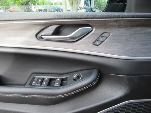New 2026 Jeep Grand Cherokee Limited AWD/4WD image 19