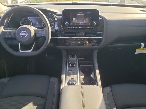New 2025 Nissan Pathfinder SV w/ Black Appearance Package image 8