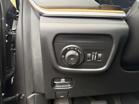 Used 2021 Jeep Grand Cherokee L Summit AWD/4WD image 18