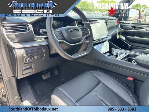 New 2026 Jeep Grand Wagoneer Limited AWD/4WD image 10