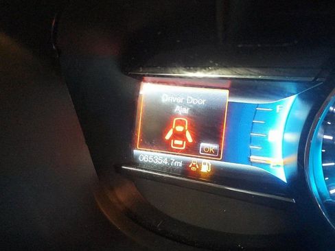 Used 2017 Ford Explorer XLT w/ Equipment Group 202A image 17