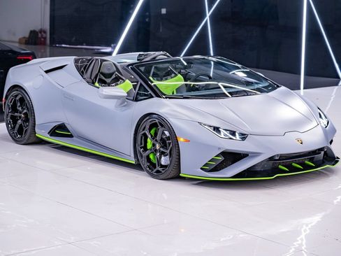 Used 2023 Lamborghini Huracan EVO RWD image 1