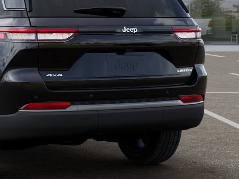 New 2026 Jeep Grand Cherokee Limited w/ Limited Altitude Package AWD/4WD image 13
