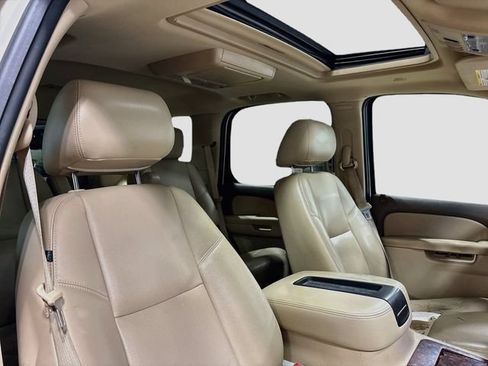 Used 2013 Chevrolet Tahoe LTZ RWD image 15