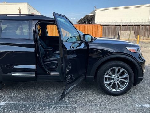 Certified 2024 Ford Explorer XLT w/ Equipment Group 202A AWD/4WD image 31