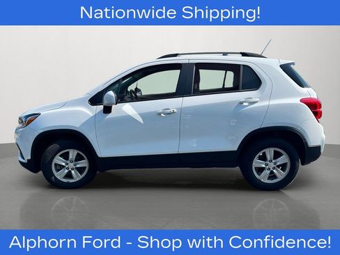 Used 2022 Chevrolet Trax LT w/ LT Convenience Package AWD/4WD image 5