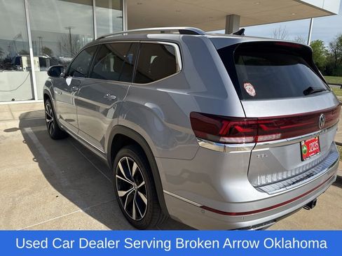 Used 2024 Volkswagen Atlas SEL Premium R-Line image 6