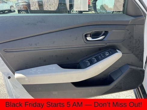 New 2025 Honda Accord SE image 25