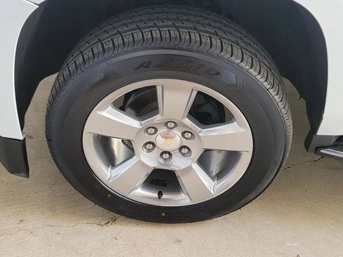 Used 2020 Chevrolet Suburban Premier RWD image 35
