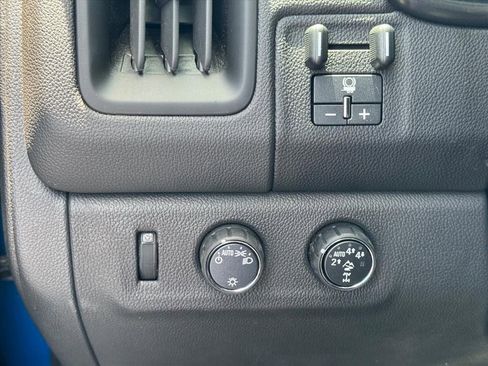 Used 2022 Chevrolet Colorado ZR2 AWD/4WD image 17