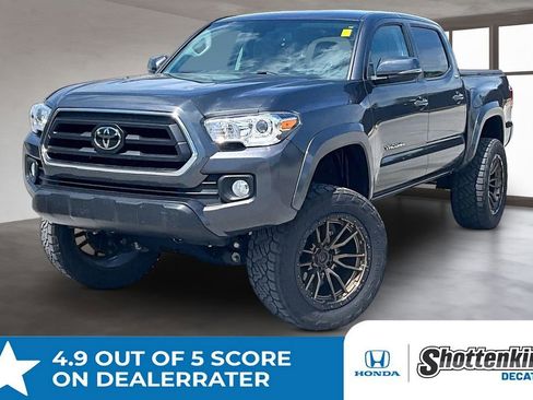 Used 2022 Toyota Tacoma SR5 w/ Technology Package AWD/4WD image 1