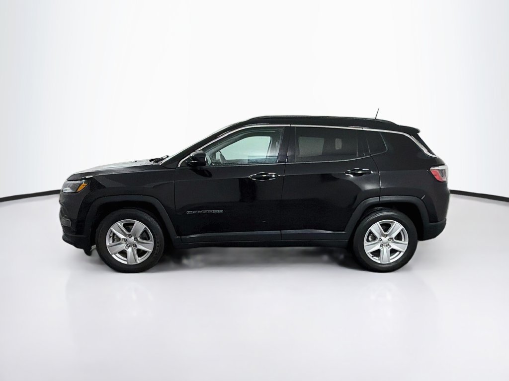 Used 2022 Jeep Compass Latitude FWD image 4