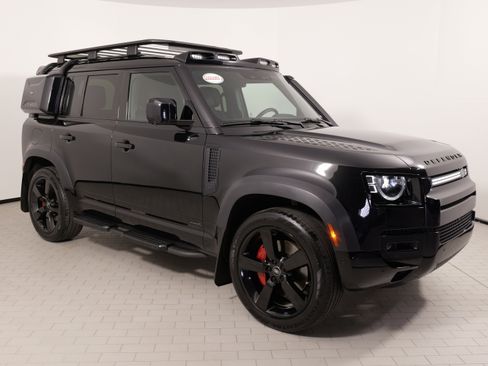 Used 2023 Land Rover Defender 110 X AWD/4WD image 11