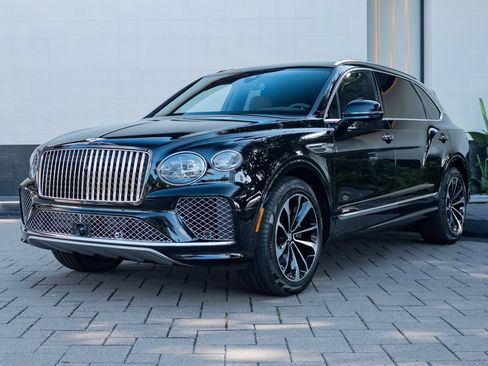 Certified 2025 Bentley Bentayga Extended Wheelbase AWD/4WD image 22
