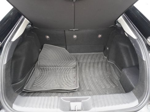 Used 2023 Toyota Prius LE FWD image 11