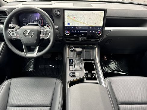 Used 2025 Lexus GX 550 w/ Accessory Package (Z1) AWD/4WD image 14