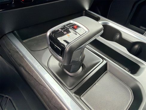 Used 2024 Chevrolet Silverado 1500 LTZ w/ Technology Package image 31