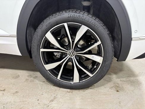 New 2026 Volkswagen Atlas Cross Sport SEL Premium R-Line AWD/4WD image 8
