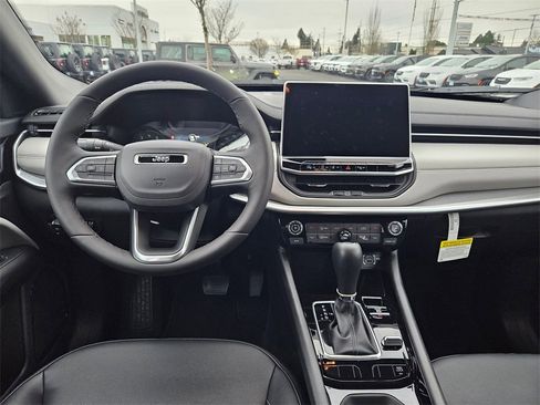 Certified 2026 Jeep Compass Limited image 26