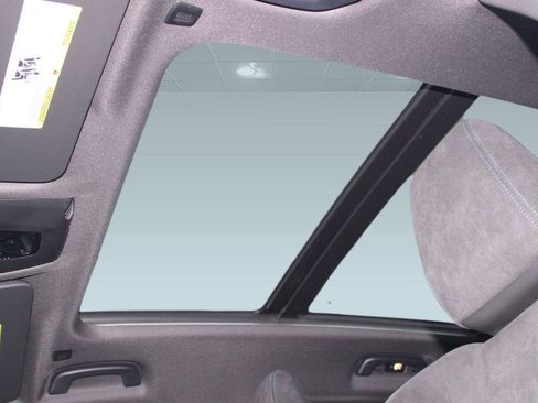 Used 2025 BMW X1 xDrive28i w/ Technology Package image 16