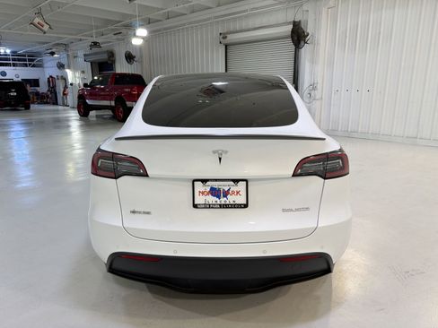 Used 2022 Tesla Model Y Performance AWD/4WD image 27