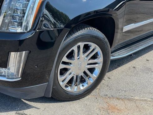 Used 2018 Cadillac Escalade ESV 2WD image 6