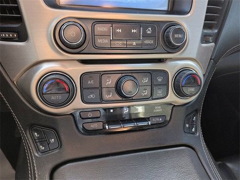 Used 2020 GMC Yukon XL Denali w/ Denali Premium Package image 25