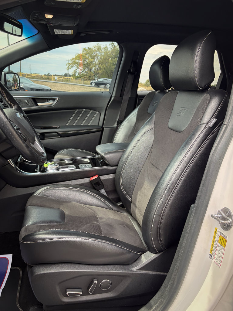 Used 2019 Ford Edge ST w/ Equipment Group 401A AWD/4WD image 24