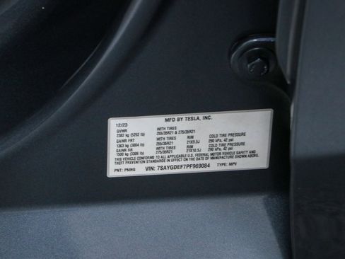 Used 2023 Tesla Model Y Long Range AWD/4WD image 27