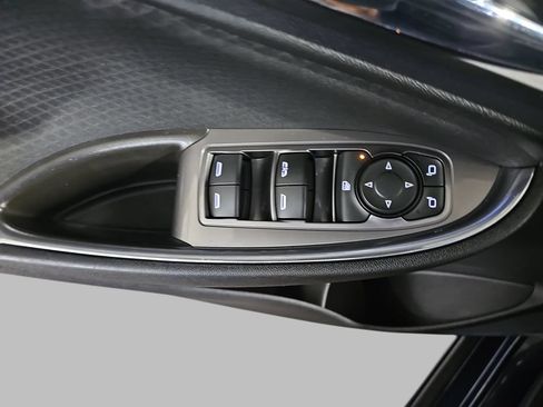 Used 2017 Chevrolet Malibu LT FWD image 32