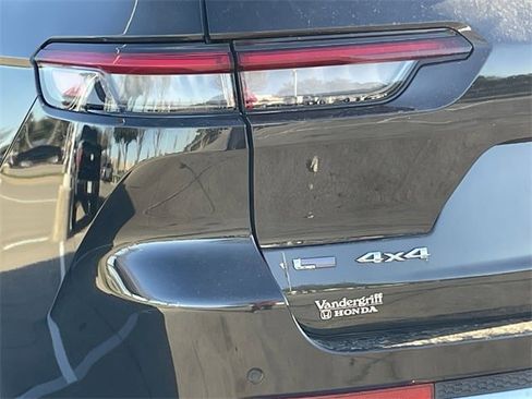 Used 2021 Jeep Grand Cherokee L Overland w/ Luxury Tech Group IV image 6