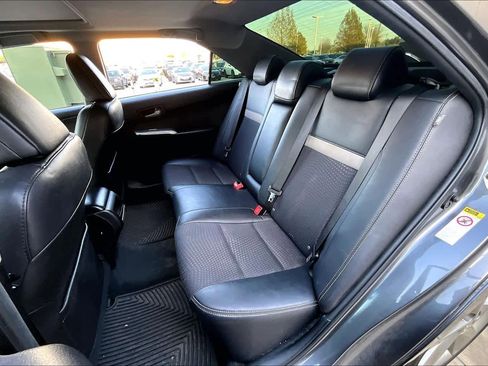 Used 2014 Toyota Camry SE image 19
