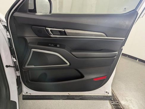 Used 2022 Kia Telluride EX w/ EX Premium Package image 22
