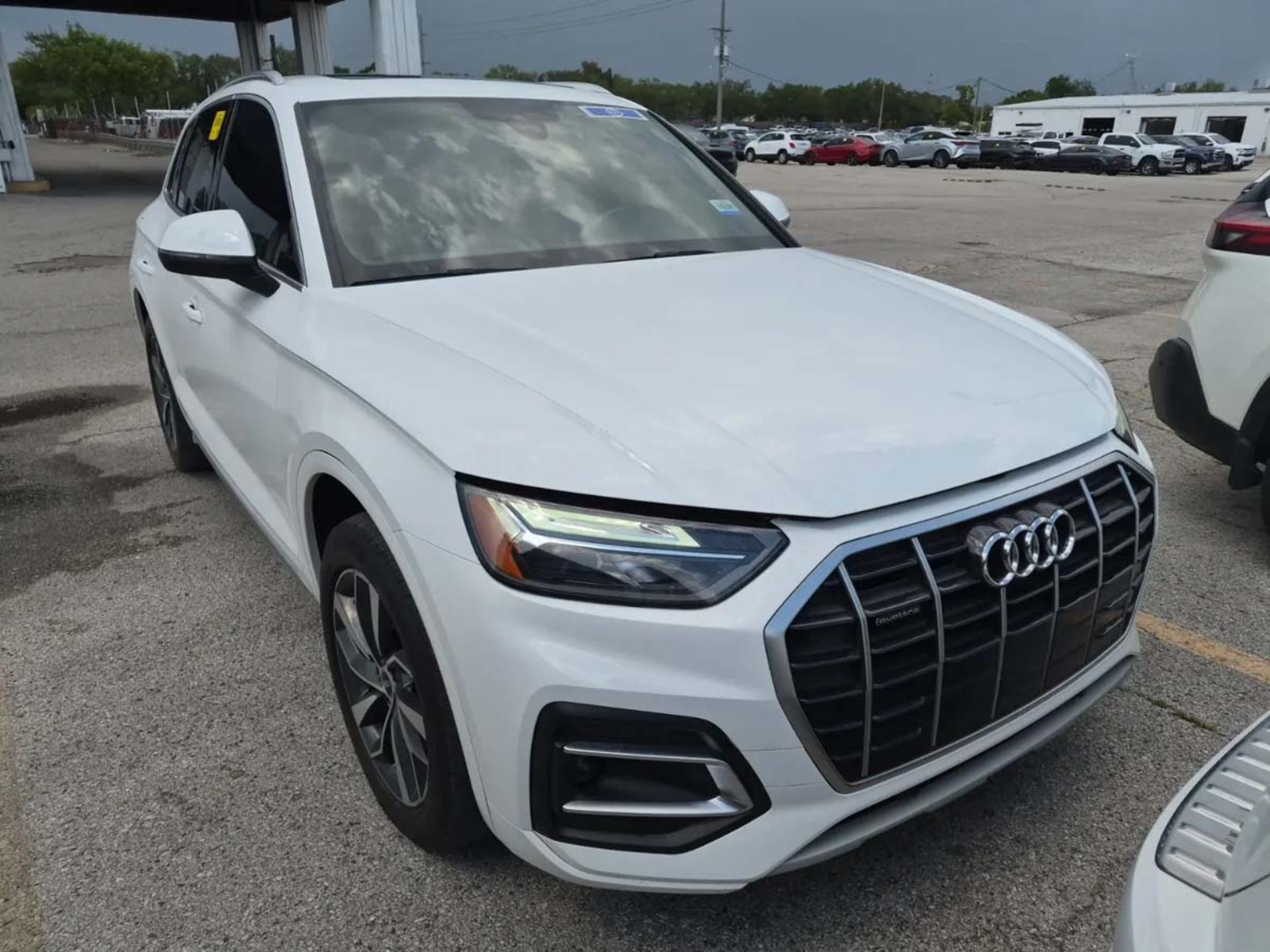 Used 2021 Audi Q5 2.0T Premium w/ Convenience Package AWD/4WD image 3