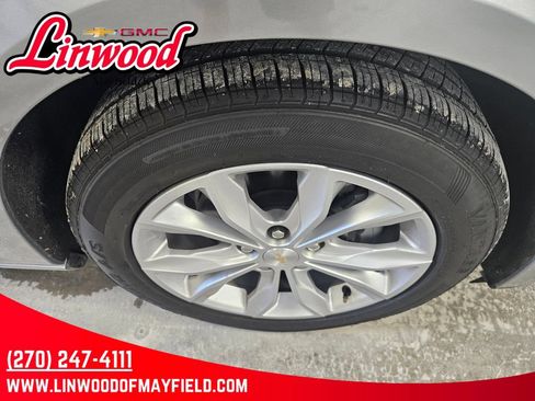 Used 2023 Chevrolet Malibu LT FWD image 9