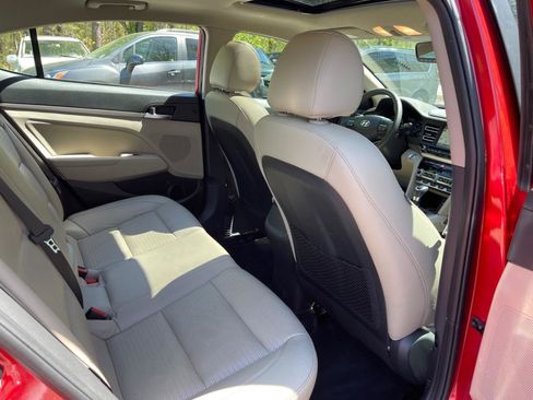 Used 2020 Hyundai Elantra Limited w/ Ultimate Package 03 image 35
