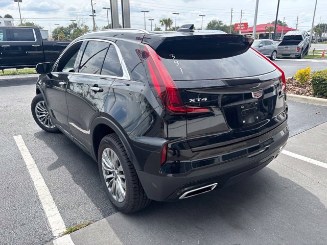 Used 2025 Cadillac XT4 Premium Luxury FWD image 7