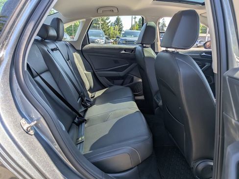 Used 2020 Volkswagen Jetta SEL FWD image 32