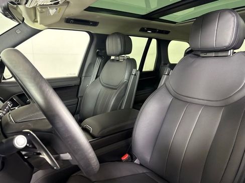 Certified 2026 Land Rover Range Rover SE image 5