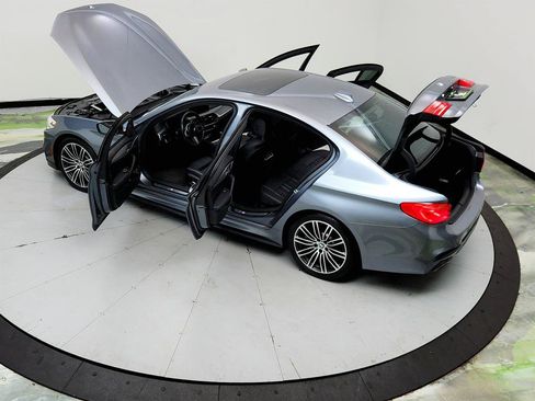 Used 2019 BMW 530i w/ M Sport Package RWD image 40