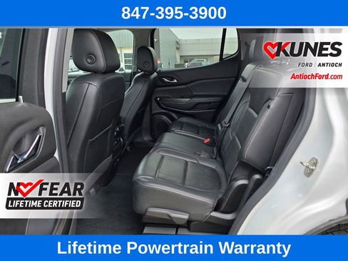 Used 2023 GMC Acadia SLT FWD image 20