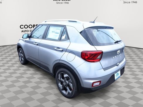 New 2026 Hyundai Venue SEL FWD image 8
