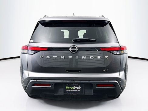 Used 2024 Nissan Pathfinder SV image 7
