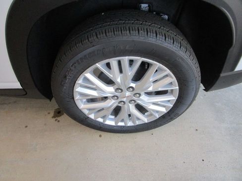 New 2026 GMC Acadia Elevation image 9