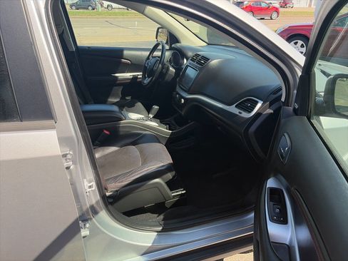 Used 2019 Dodge Journey GT image 12