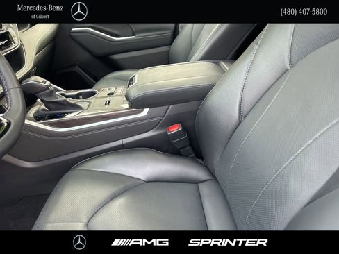 Used 2024 Toyota Highlander Limited image 14