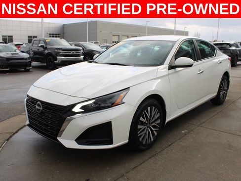 Certified 2023 Nissan Altima 2.5 SV image 3
