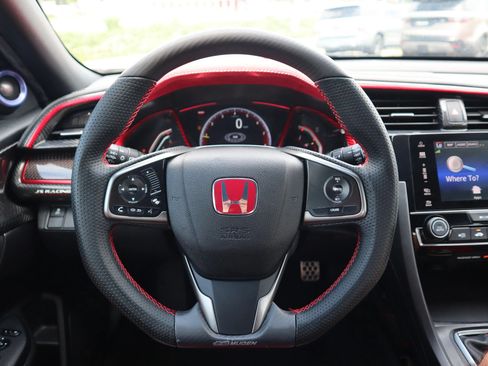 Used 2018 Honda Civic Type R image 17