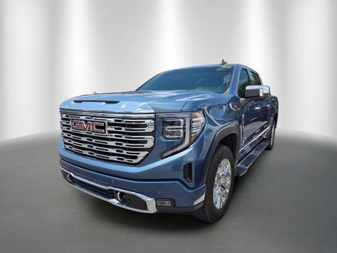 Used 2025 GMC Sierra 1500 Denali w/ Technology Package AWD/4WD image 7