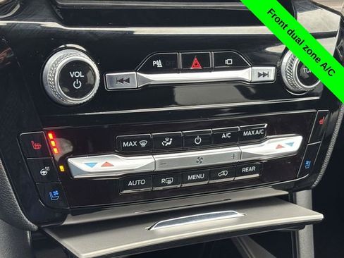 Used 2022 Ford Explorer Limited w/ Equipment Group 301A image 21